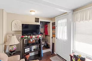 1692 Main St, West Warwick, RI 02893 - Photo 15