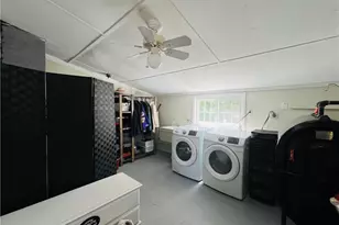 109 Rogers Ave, Barrington, RI 02806 - Photo 17