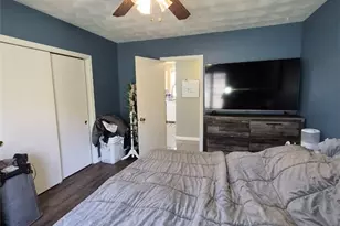 2484 Hartford Ave, Johnston, RI 02919 - Photo 15