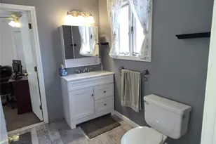 2484 Hartford Ave, Johnston, RI 02919 - Photo 25