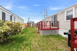 11 East Dr, East Providence, RI 02916 - Photo 3