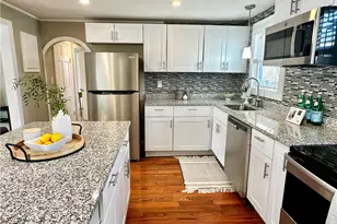 143 River Vue Ave, Warwick, RI 02889 - Photo 7