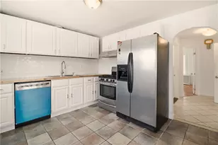 35 Clemente Dr, East Greenwich, RI 02818 - Photo 5