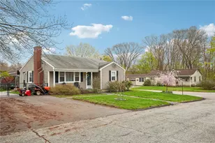87 Evergreen St, Cumberland, RI 02864 - Photo 3