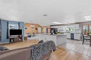 37 Carlson Cir, West Warwick, RI 02893 - Photo 19