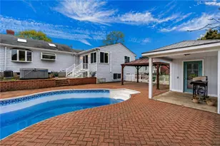 37 Carlson Cir, West Warwick, RI 02893 - Photo 13