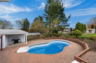 37 Carlson Cir, West Warwick, RI 02893 - Photo 9