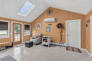 37 Carlson Cir, West Warwick, RI 02893 - Photo 5