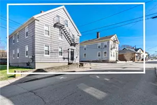 134 Duke St, East Greenwich, RI 02818 - Photo 3
