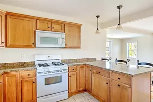 31 Garfield Ave, Bristol, RI 02809 - Photo 11