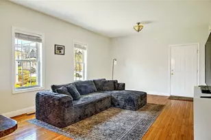 31 Garfield Ave, Bristol, RI 02809 - Photo 7