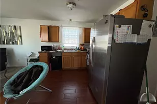 162 SE Eastwood Ave, Providence, RI 02909 - Photo 23