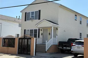 162 SE Eastwood Ave, Providence, RI 02909 - Photo 7