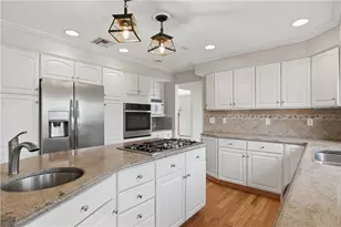 46 Timberland Dr, Lincoln, RI 02865 - Photo 13