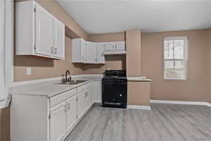 752 Social St, Woonsocket, RI 02895 - Photo 5