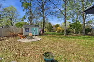 17 Gloucester St, Warwick, RI 02886 - Photo 39