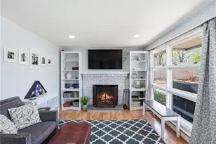 17 Gloucester St, Warwick, RI 02886 - Photo 15