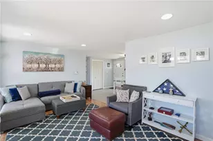 17 Gloucester St, Warwick, RI 02886 - Photo 17