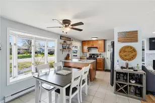17 Gloucester St, Warwick, RI 02886 - Photo 7