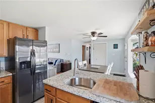 17 Gloucester St, Warwick, RI 02886 - Photo 11