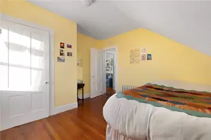 377 Hope St, Providence, RI 02906 - Photo 13