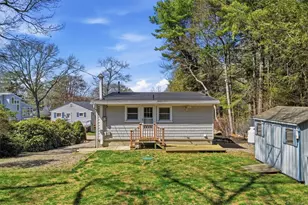2 Michelle Ln, Charlestown, RI 02813 - Photo 5