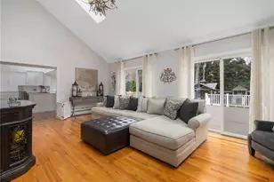 99 Blackstone Ave, Warwick, RI 02889 - Photo 7