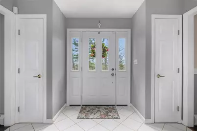 14 Canton Court, Cranston, RI 02921 - Photo 5