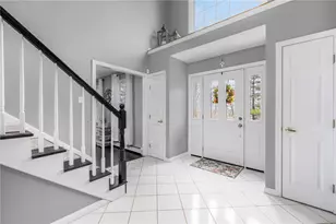 14 Canton Ct, Cranston, RI 02921 - Photo 3