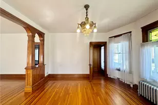 44 Bellevue Ave, Pawtucket, RI 02861 - Photo 9