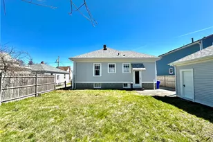 44 Bellevue Ave, Pawtucket, RI 02861 - Photo 43