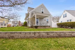 381 Auburn St, Cranston, RI 02910 - Photo 33