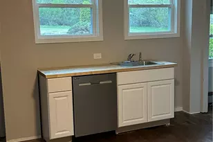 8 Lake Ct Ct, Hopkinton, RI 02804 - Photo 3