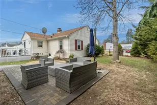 41 Rogers Ave, East Providence, RI 02915 - Photo 17