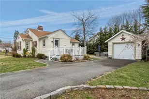 41 Rogers Ave, East Providence, RI 02915 - Photo 19