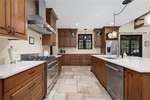 19 Blacksburt Ct, North Kingstown, RI 02874 - Photo 11