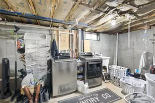 48 Spicer St, North Providence, RI 02904 - Photo 23