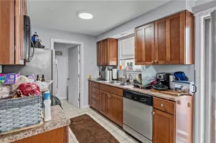 35 Pearl St, Westerly, RI 02891 - Photo 17