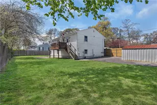 46 Merle St, Warwick, RI 02889 - Photo 3