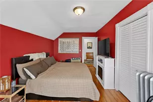 256 Vermont Ave, Providence, RI 02905 - Photo 15