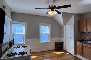 52 Canton St, Providence, RI 02908 - Photo 5