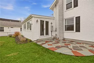 9 Leslie Ave, Barrington, RI 02806 - Photo 15