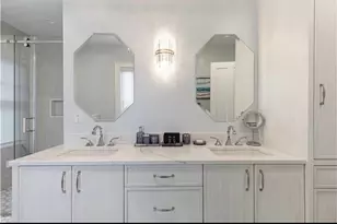 21 Bedlow Ave, Newport, RI 02840 - Photo 15