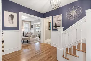 21 Bedlow Ave, Newport, RI 02840 - Photo 5