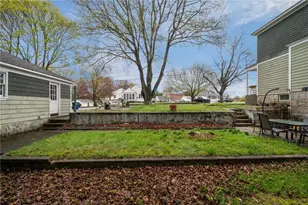 8 Perkins Ave, Westerly, RI 02891 - Photo 9