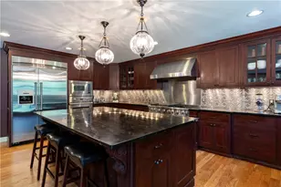 258 Woodridge Dr, North Kingstown, RI 02874 - Photo 11