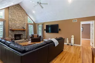 258 Woodridge Dr, North Kingstown, RI 02874 - Photo 7