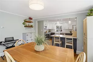 19 Salisbury Rd, Barrington, RI 02806 - Photo 9