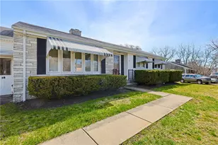 10 Brayton Rd, Tiverton, RI 02878 - Photo 3