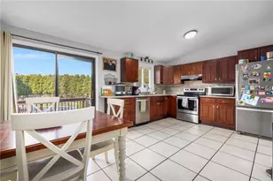 11 Nichole Ln, Coventry, RI 02816 - Photo 3